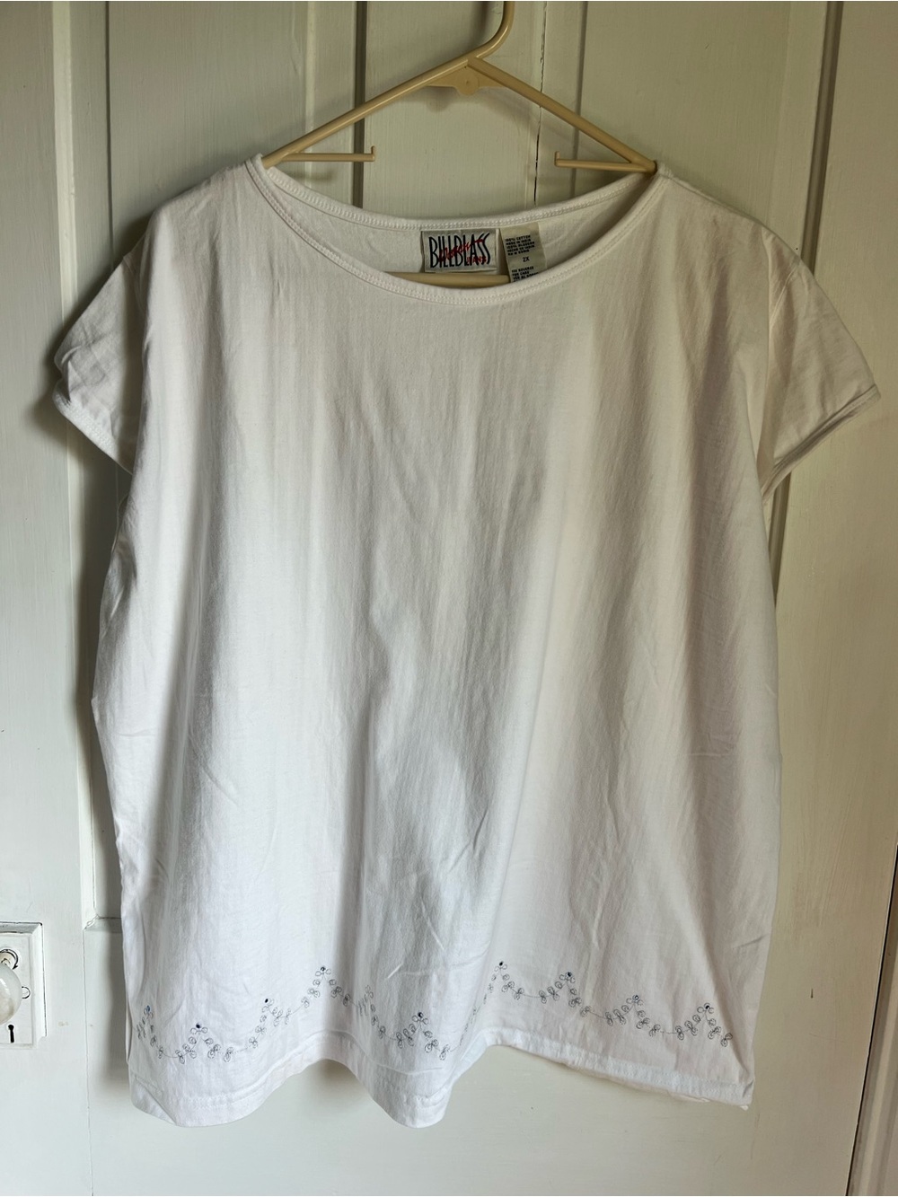bill blass Women’s White Short Sleeve Tee with Embroidered Hem size 2XL